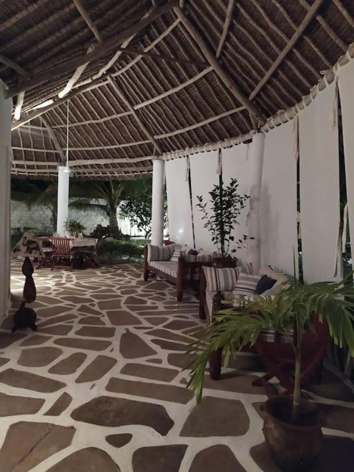 Twiga House Resort Piscina ☆☆☆☆☆ Pearl Beach Watamu Zewnętrze zdjęcie