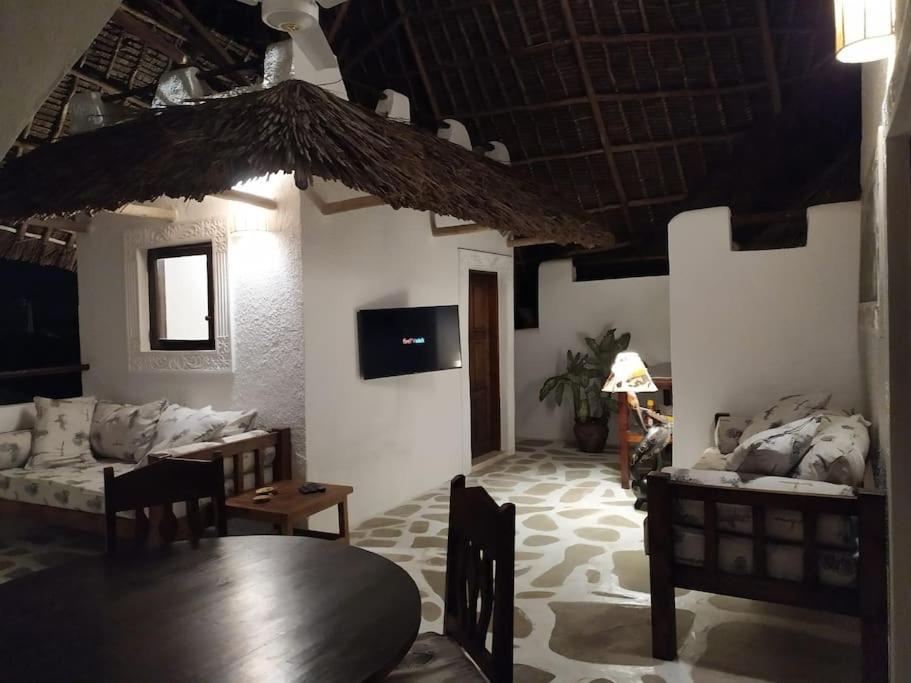 Twiga House Resort Piscina ☆☆☆☆☆ Pearl Beach Watamu Zewnętrze zdjęcie